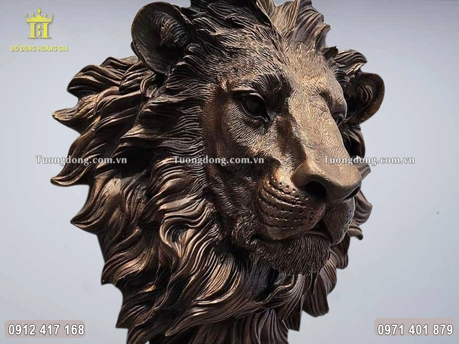 Toàn bộ bề mặt được hun nâu giả cổ uy nghiêm và cổ kính